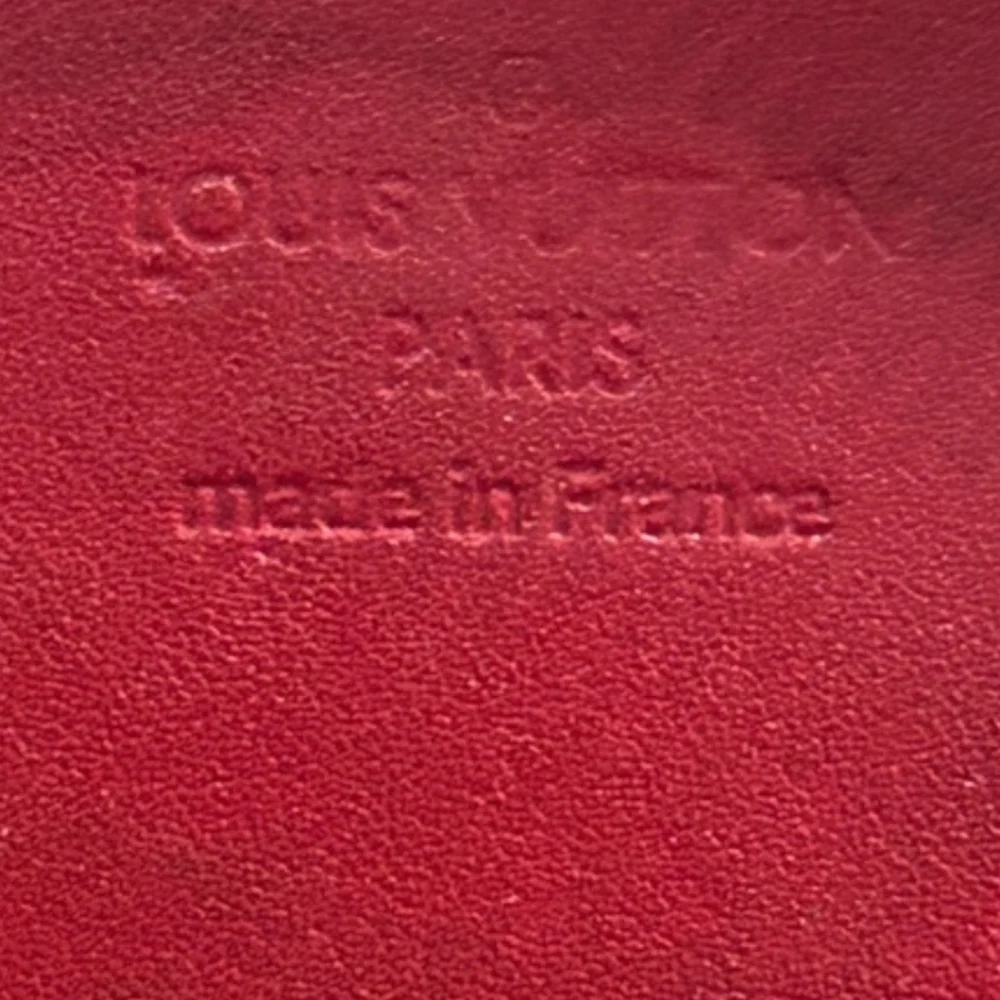 Louis Vuitton Vernis Chapeau Pomme D’Amour Coin Purse - Picture 4 of 7